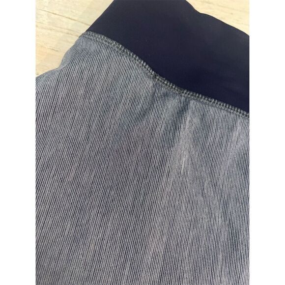 Lululemon Women's Pleated Pace Setter Skirt Size 8 Gray with Built-in Shorts - Picture 8 of 8